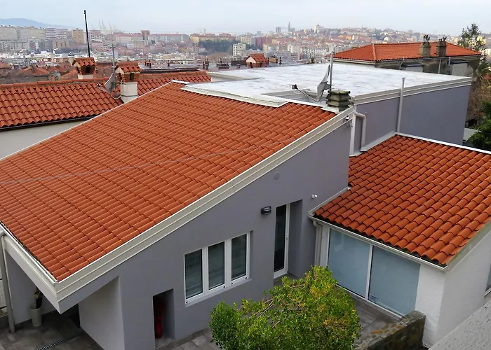 Al Dolce Eremo Pensión Trieste